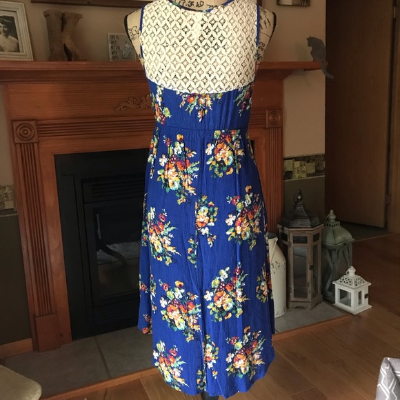 Eyeshadow Asymmetrical/High-Low Dress - Picture 3 of 6